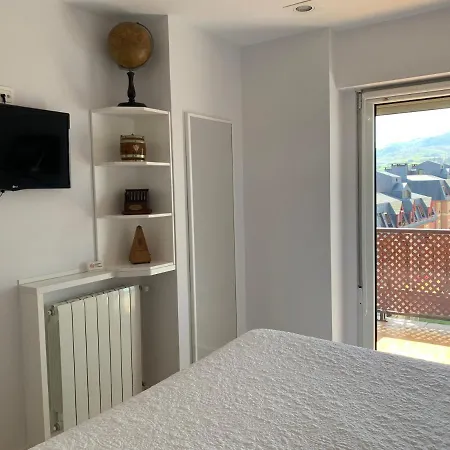 Residencial Sanz-enea A 100m De La Playa Zarautz